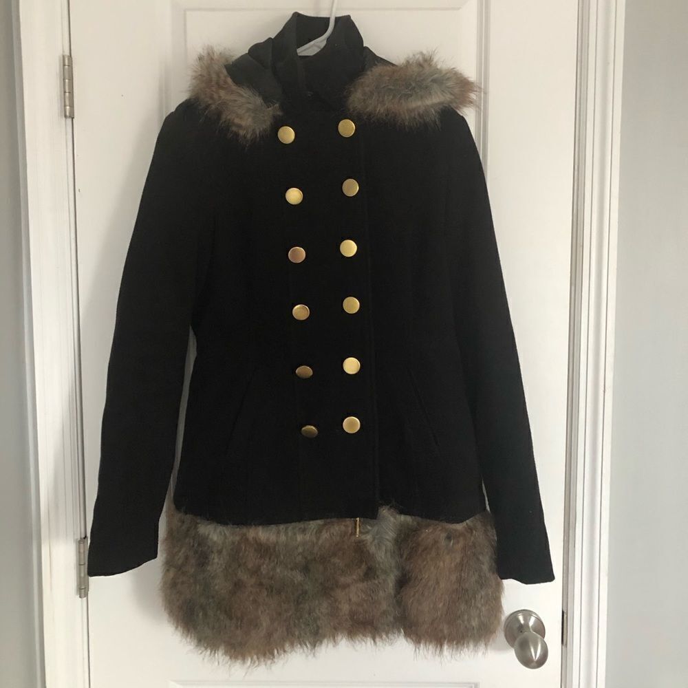 2B Bebe Coat with Faux Fur Trim sz L